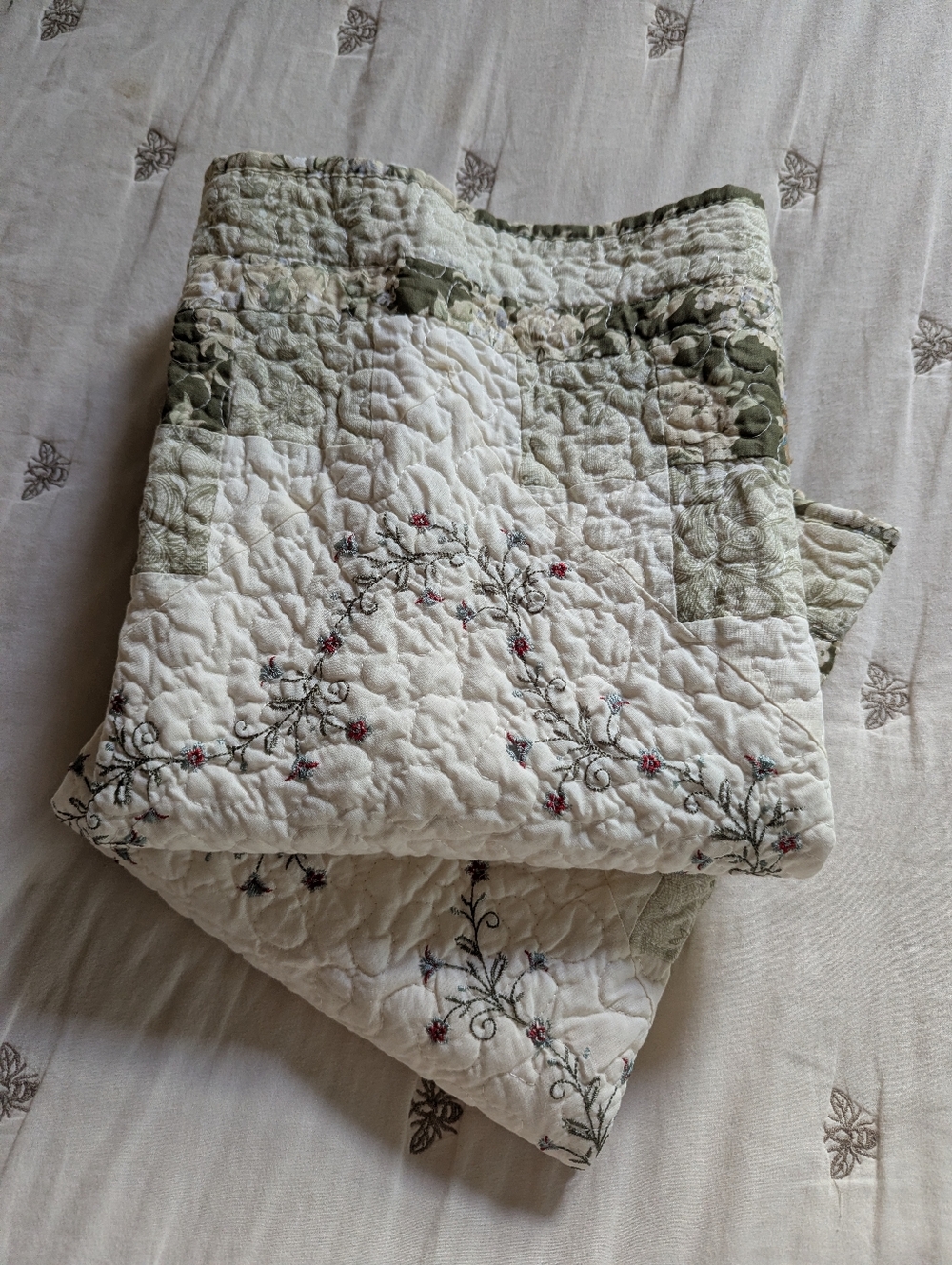 Set of 2 embroidery quilt style pillow shams standard size